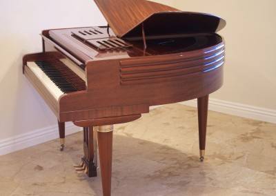 Wurlitzer Butterfly Grand